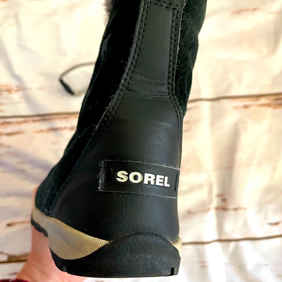 Sorel boots in good condition, black suede and fur trim - Picture 6 of 7